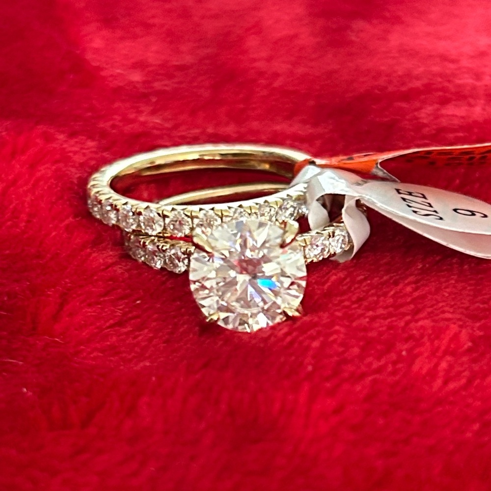 Luxury 6.0 CTW Moissanite Diamond Gold bridal wedding Ring Set size 9 - Picture 1 of 8
